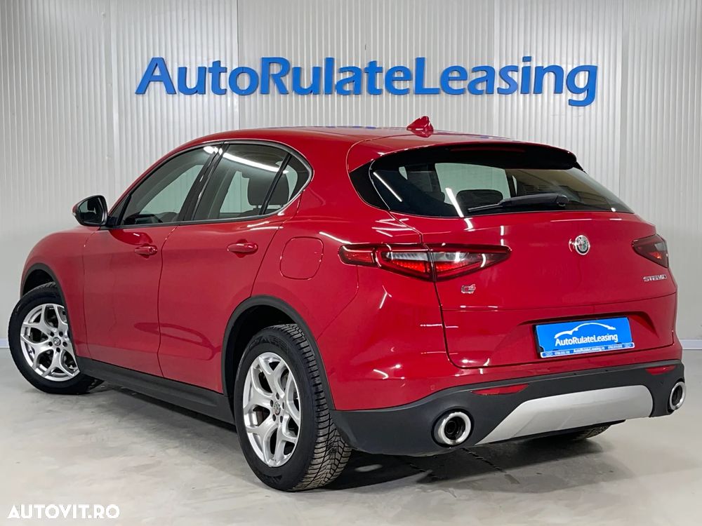 Alfa Romeo Stelvio 2.2 Diesel 16V AT8 Q4 Business - 4