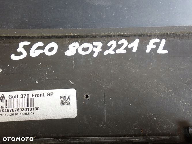 VW GOLF VII LIFT 17- zderzak przedni przód - 12