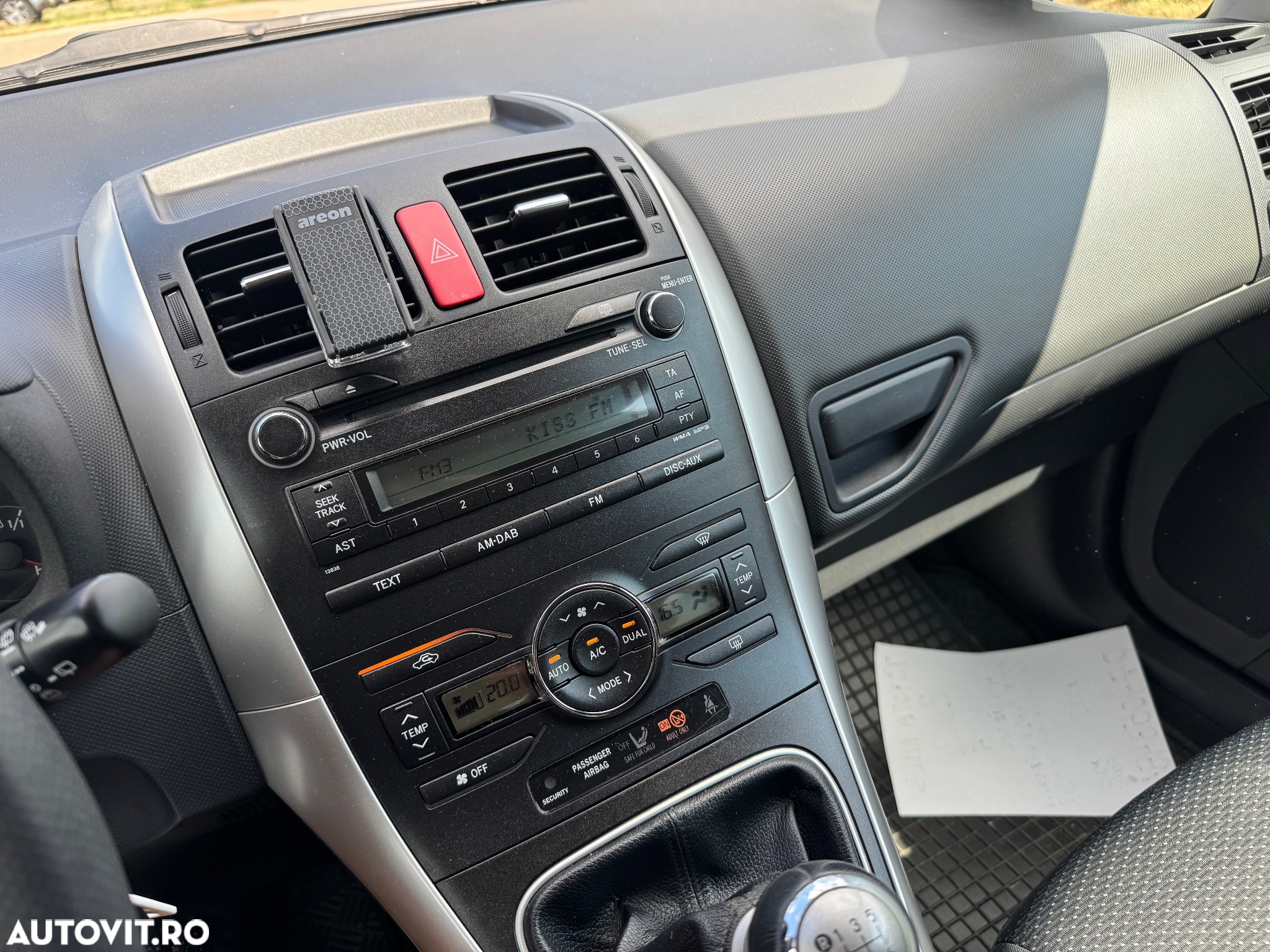 Toyota Auris 2.0 D-4D Executive - 12