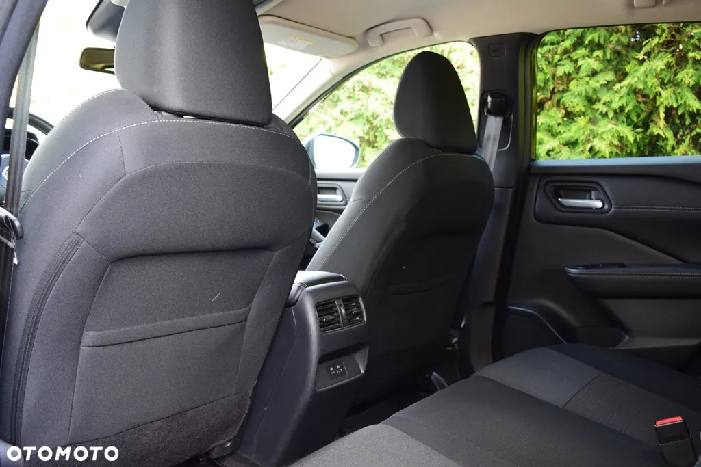 Nissan Qashqai 1.3 DIG-T N-Connecta - 32