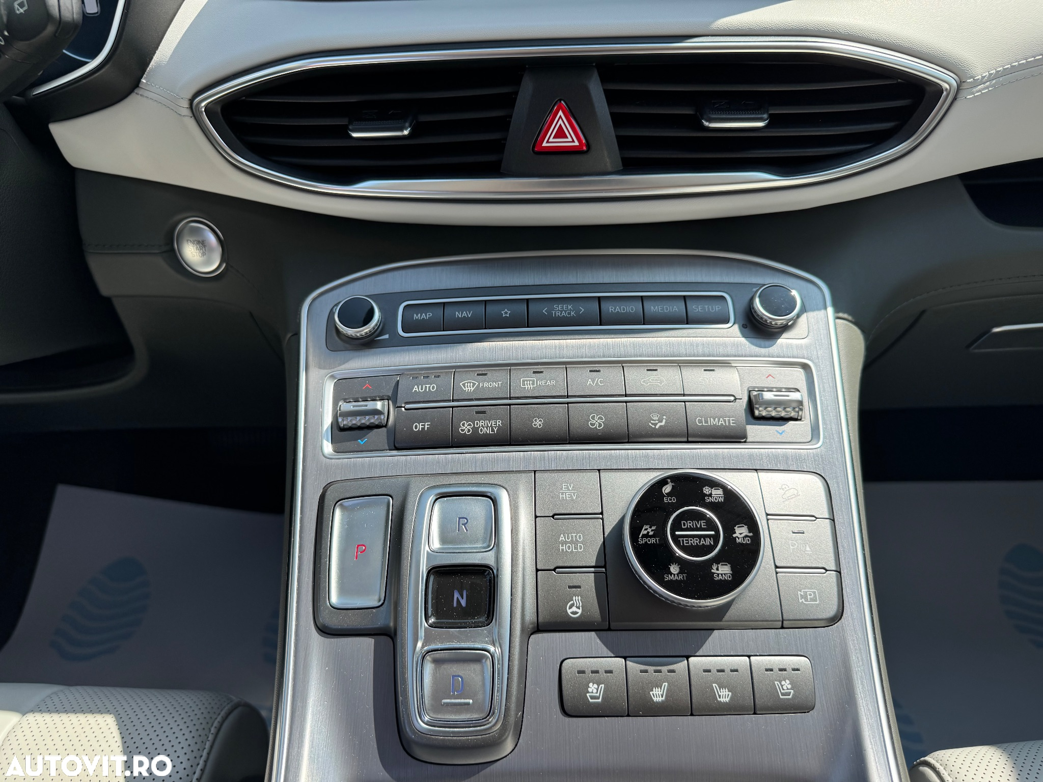 Hyundai Santa Fe 1.6 Plugin-Hybrid 4WD Prime - 12