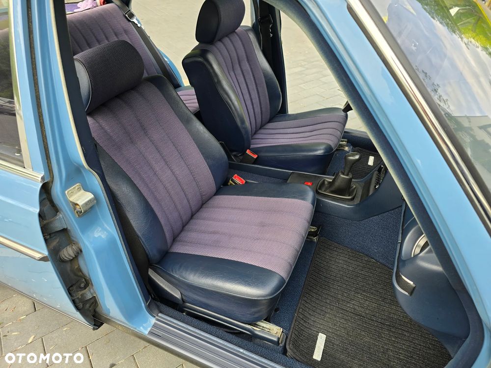 Mercedes-Benz W123 - 18