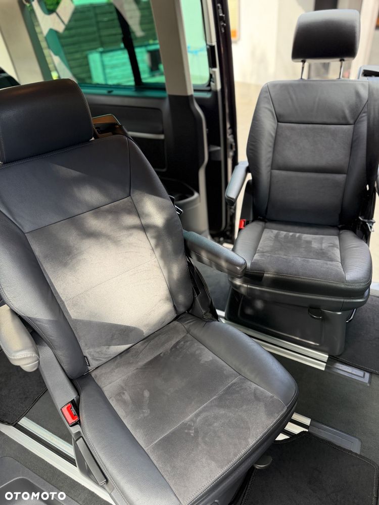 Volkswagen Multivan - 16