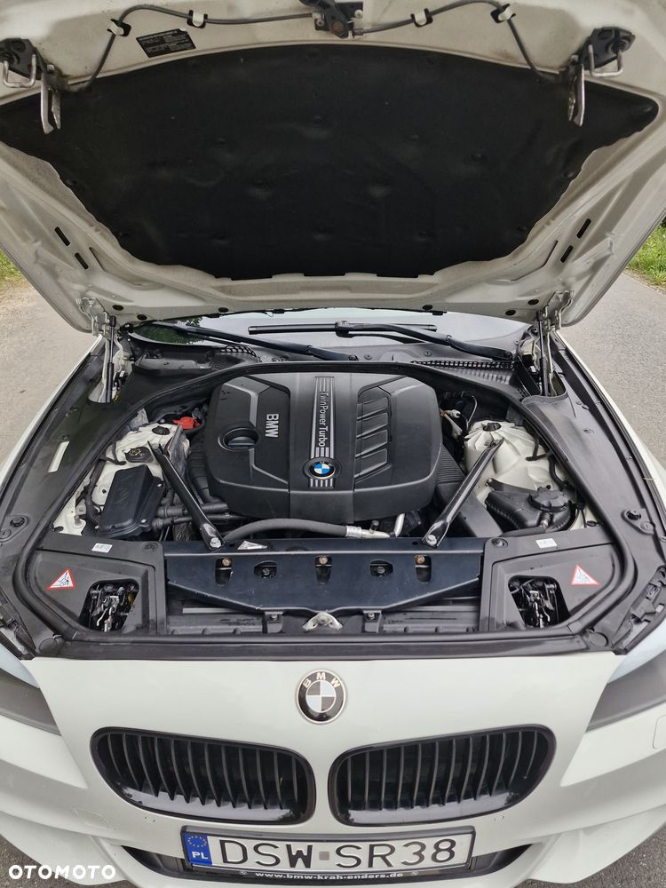 BMW Seria 5 525d - 17