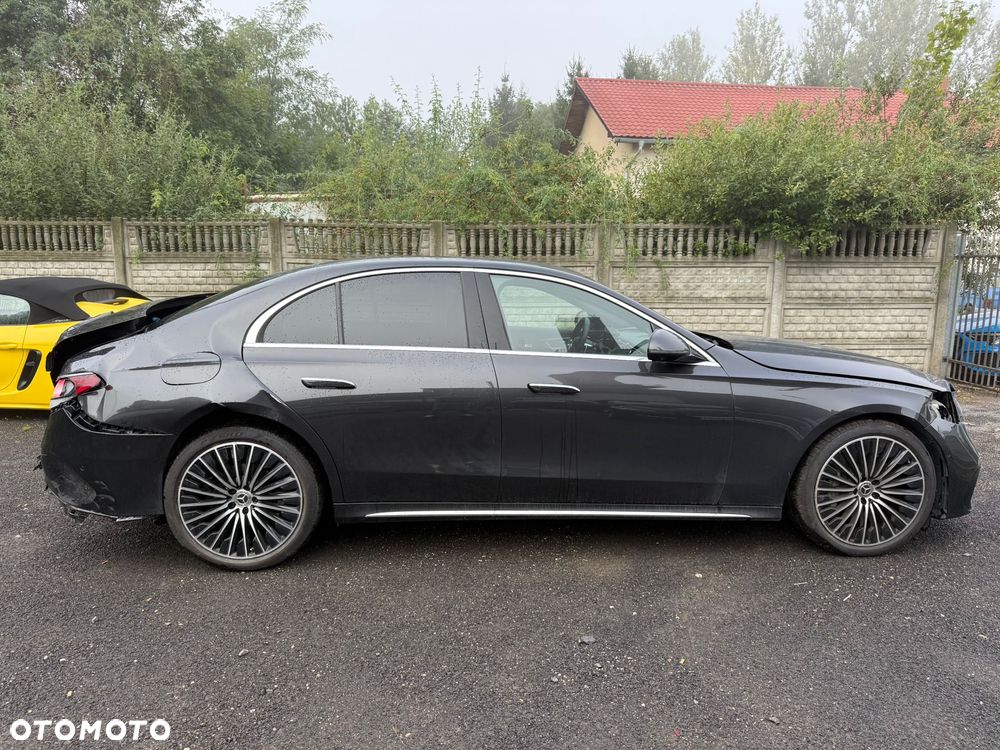 Mercedes-Benz Klasa E 220 d 4-Matic AMG/Avantgarde - 6