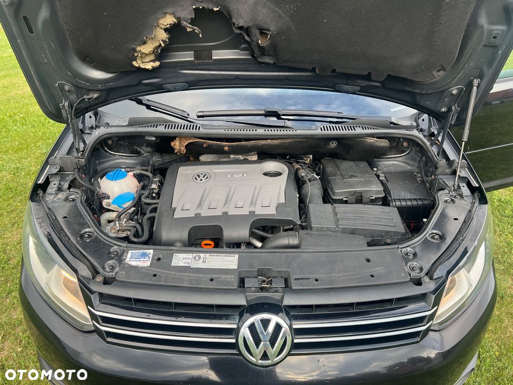 Volkswagen Touran 1.6 TDI DPF BlueMot Comfortline - 26