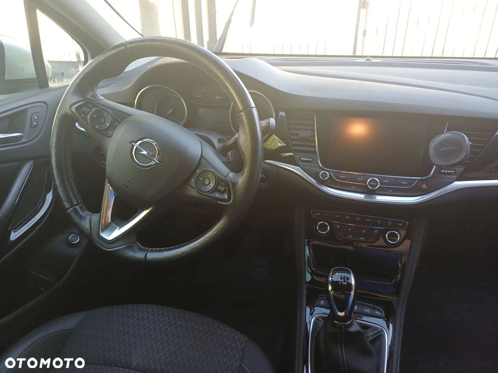 Opel Astra 1.4 T Elite S&S - 10