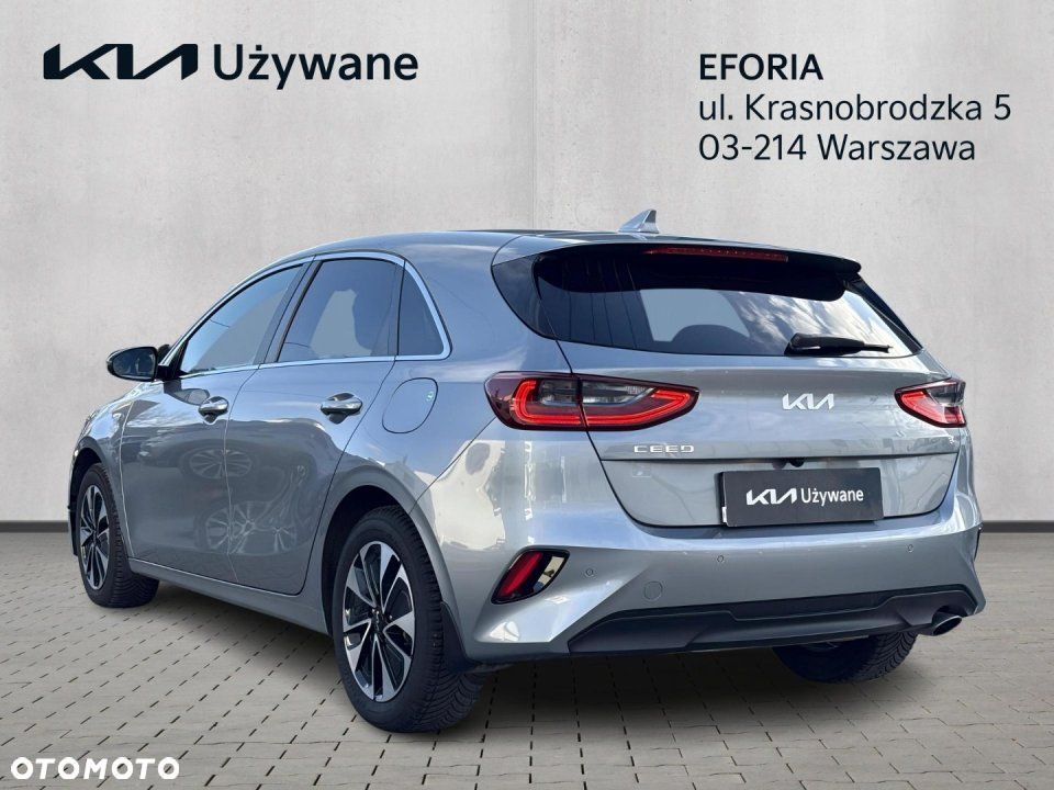 Kia Ceed - 8