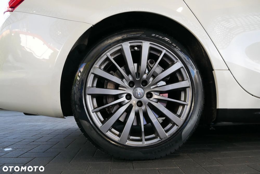 Maserati Ghibli S - 35