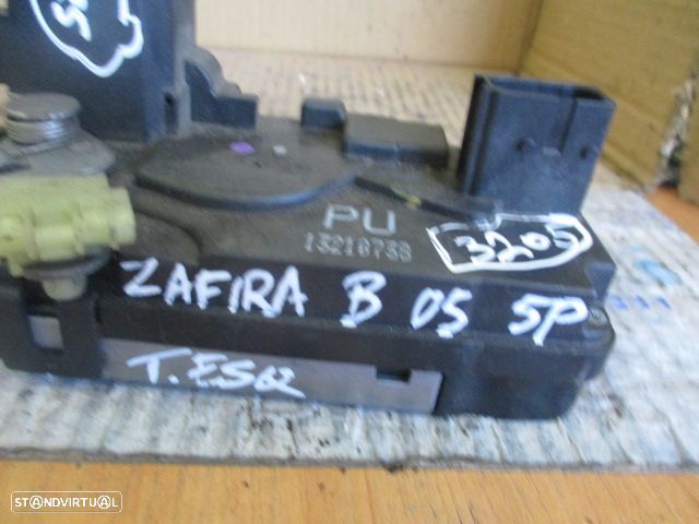 Fecho 13210738 OPEL ZAFIRA B 2005 TE ELETRICO OPEL ASTRA H 2007 1.9Cdti TE 4 Pinos OPEL ASTRA H FASE 2 2007 1.7CDTI 100CV 5P CINZENTO TESQ 4 PINOS - 3
