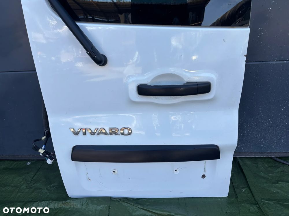 TRAFIC III VIVARO III  IV drzwi lewy tył skrzydełka  BIAŁE w kolor 474 kompletne - 6