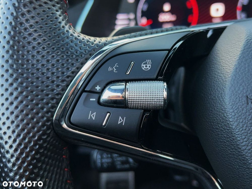 Skoda Octavia 2.0 TDI RS DSG - 21