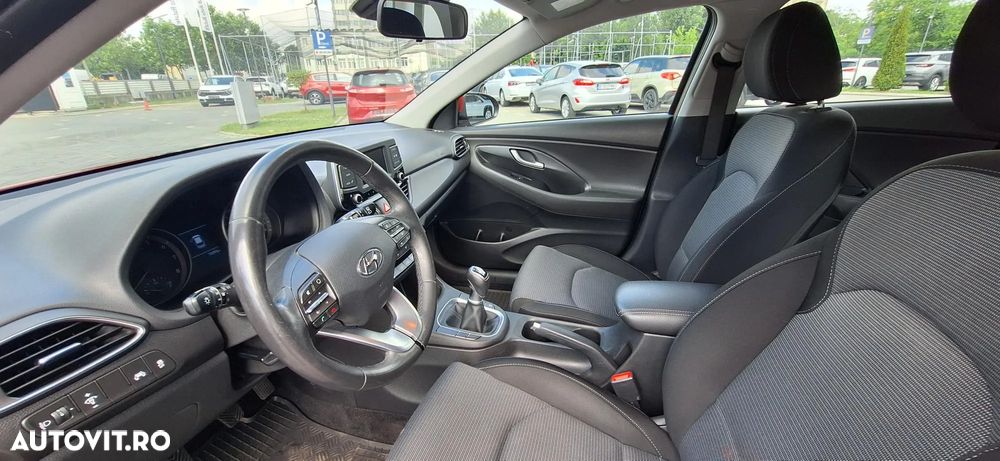 Hyundai i30 1.4 MPi 5DR M/T ISG Comfort - 11