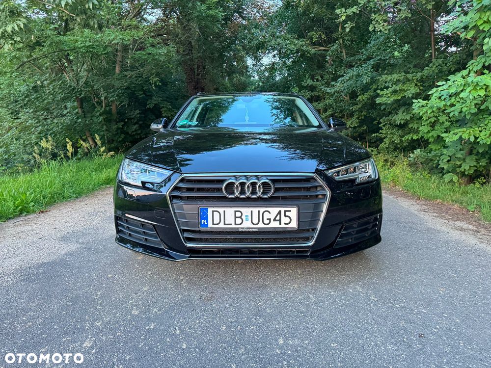 Audi A4 Avant 2.0 TDI - 1