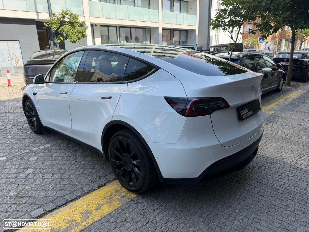 Tesla Model Y Long Range Dual Motor AWD - 7