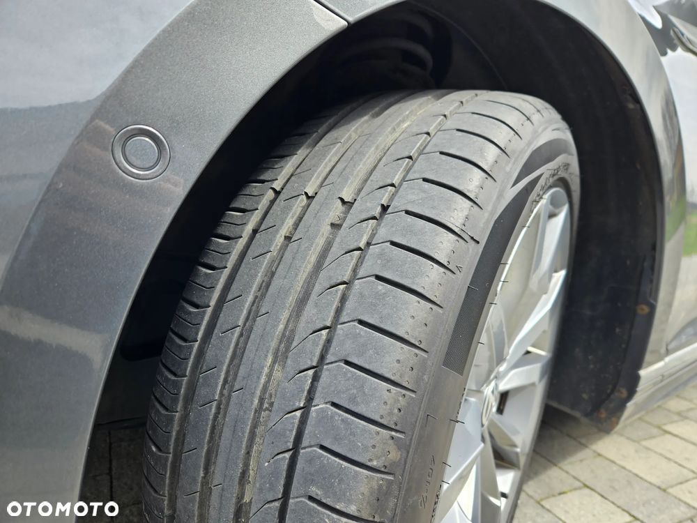 Volkswagen Passat 2.0 TDI SCR (BlueMotion Technology) DSG Highline - 18