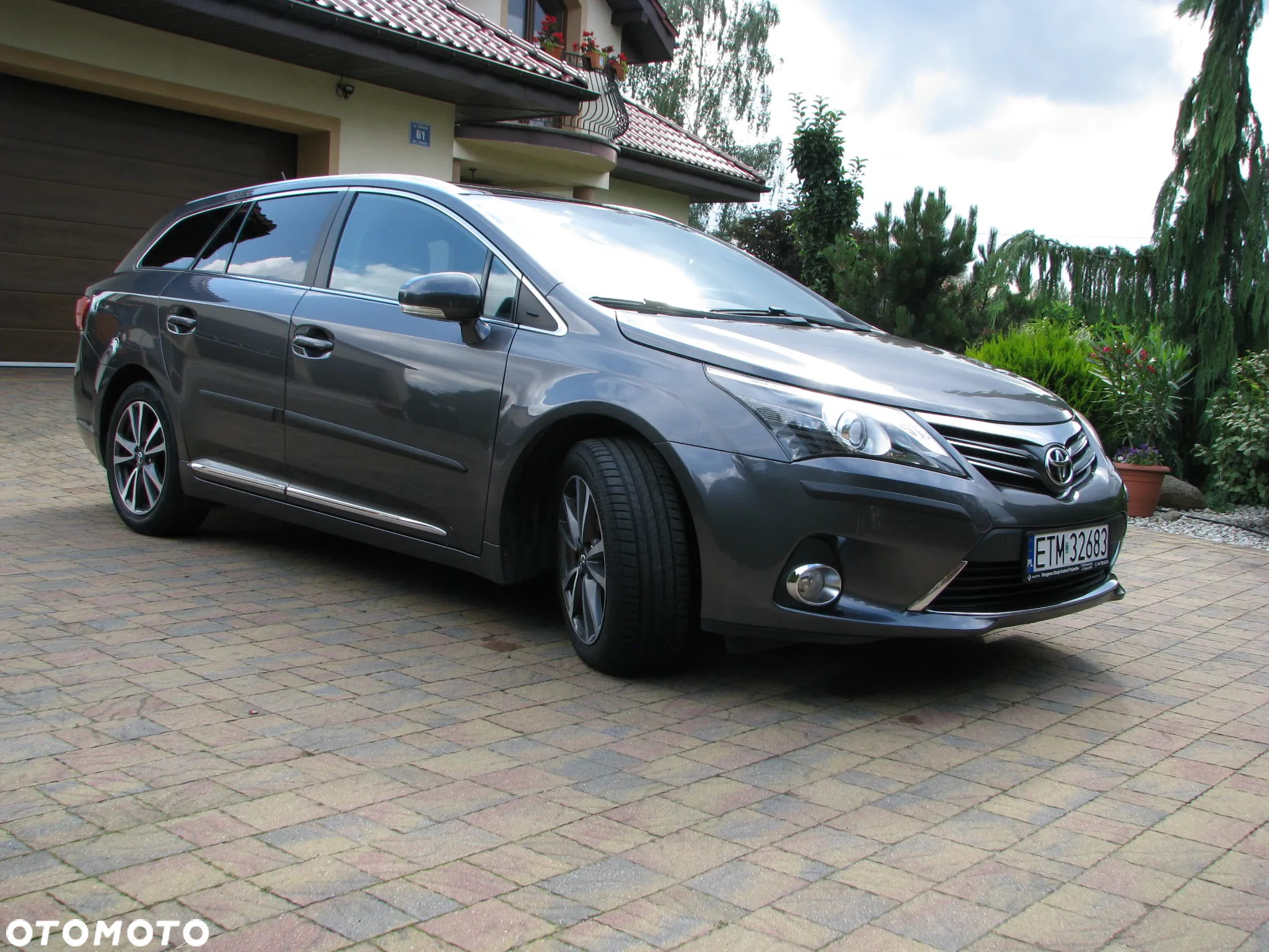 Toyota Avensis Combi 2.0 D-4D Executive - 2