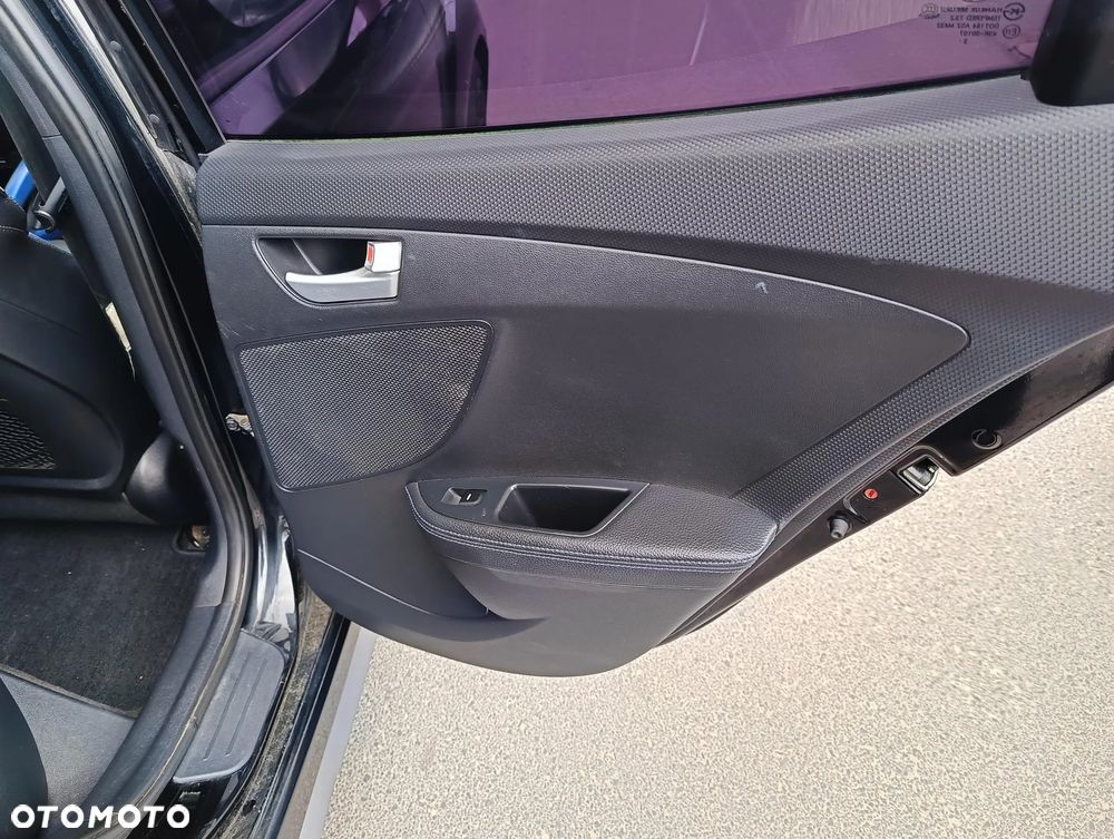 Hyundai Veloster 1.6 Turbo Automatik Premium - 34