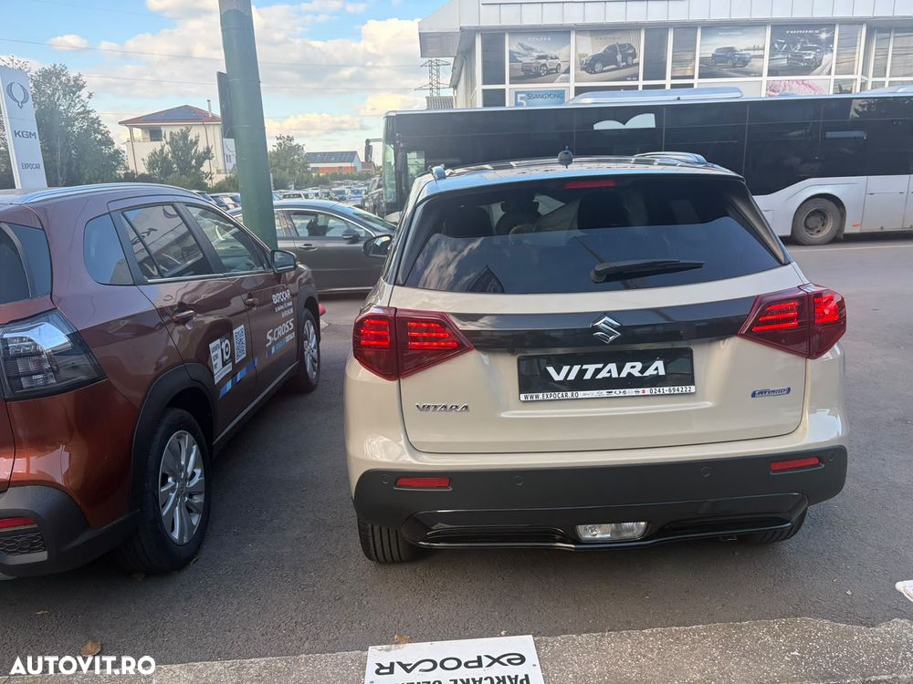 Suzuki Vitara 1.4 Boosterjet 6AT MHEV Signature - 8