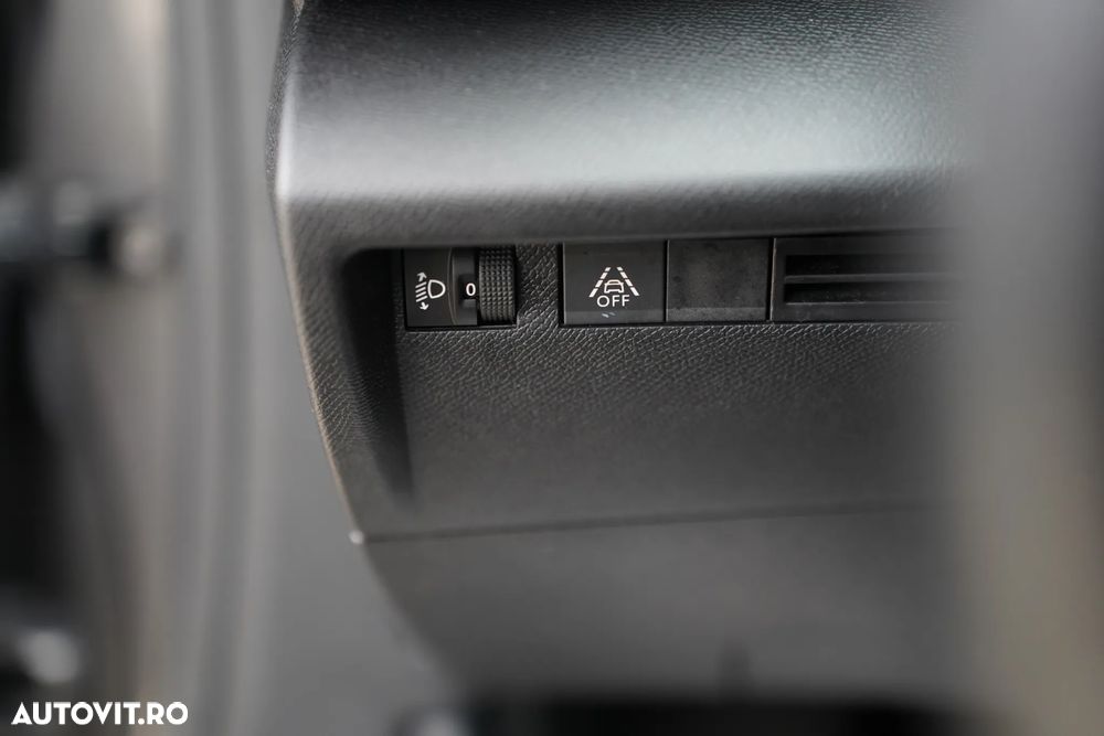 Citroën C4 BlueHDi 130 Stop&Start EAT8 SHINE - 21