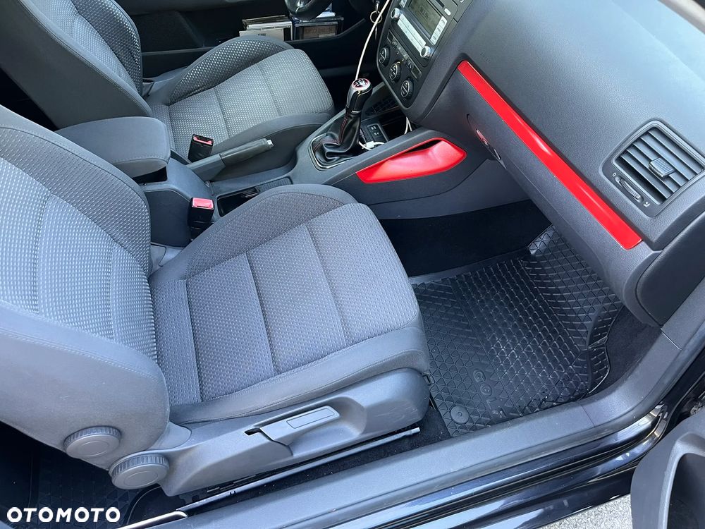 Volkswagen Golf V 2.0 TDI DPF GT Sport - 11