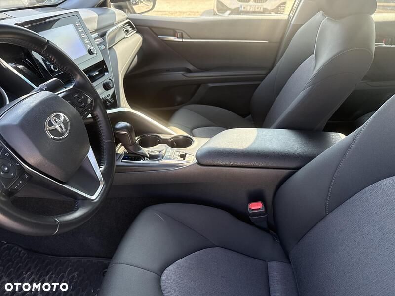Toyota Camry 2.5 Hybrid Comfort CVT - 11