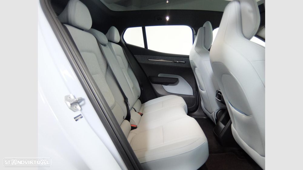 Volvo EX30 69 kWh Twin Motor Ultra - 11