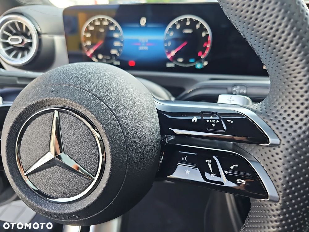 Mercedes-Benz CLA 200 7G-DCT AMG Line Advanced Plus - 20