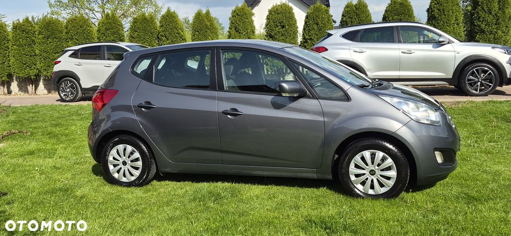 Kia Venga 1.6 L - 4