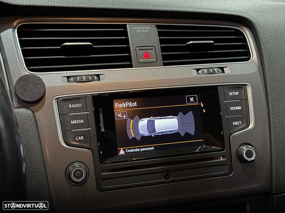 VW Golf Variant 1.6 TDi BlueMotion Confortline - 21