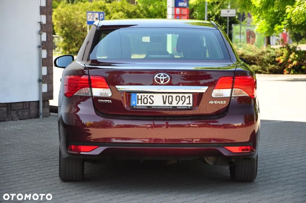 Toyota Avensis 1.6 Active - 22