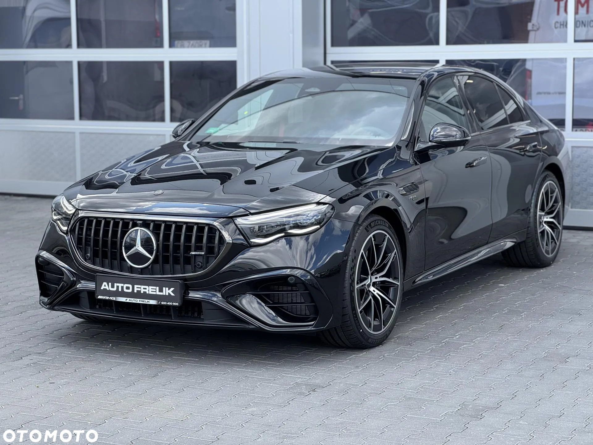 Mercedes-Benz Klasa E AMG 53 PHEV 4Matic+ 9G-Tronic TCT - 4