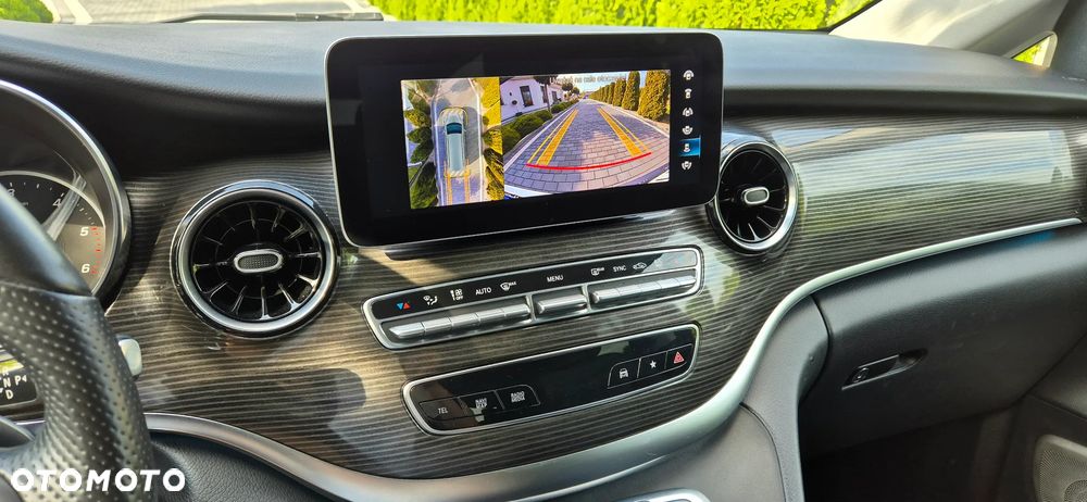 Mercedes-Benz Klasa V 300 d Avantgarde 9G-Tronic - 22