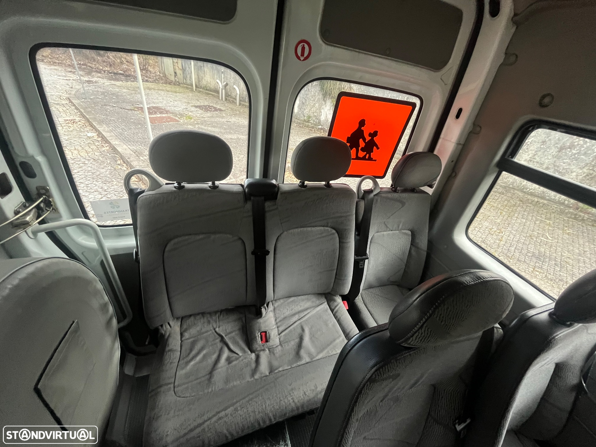 Renault Master 2.5 DCI 16 Lugares- Minibus - 13