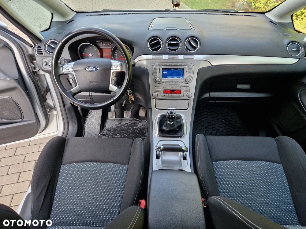 Ford S-Max 2.0 TDCi DPF Ambiente - 18