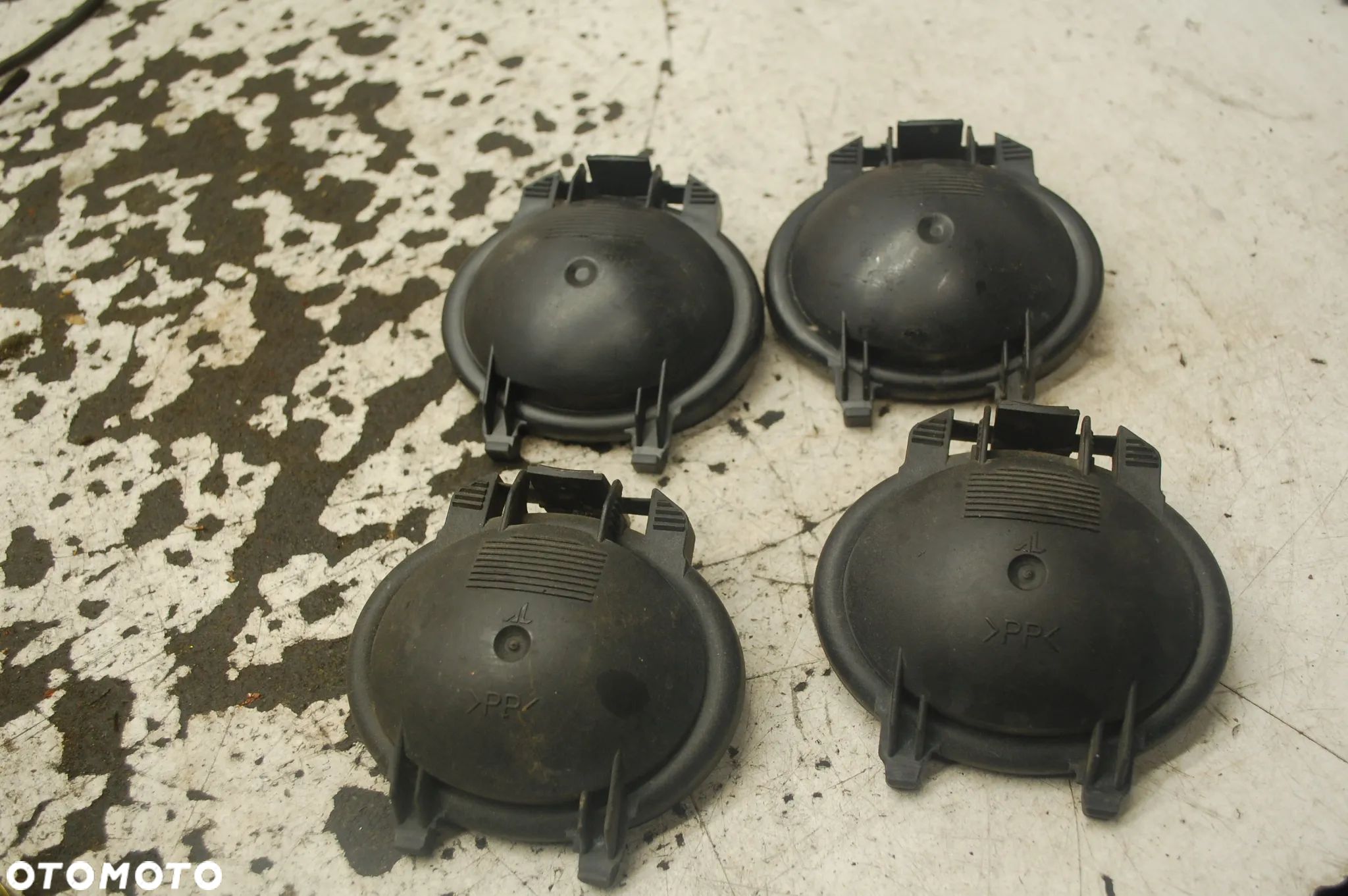 OSŁONA ZAŚLEPKA LAMPY LEWY PRAWY PRZÓD PRZEDNIA 1305219069 AUDI A4 B7 A3 8P - 1