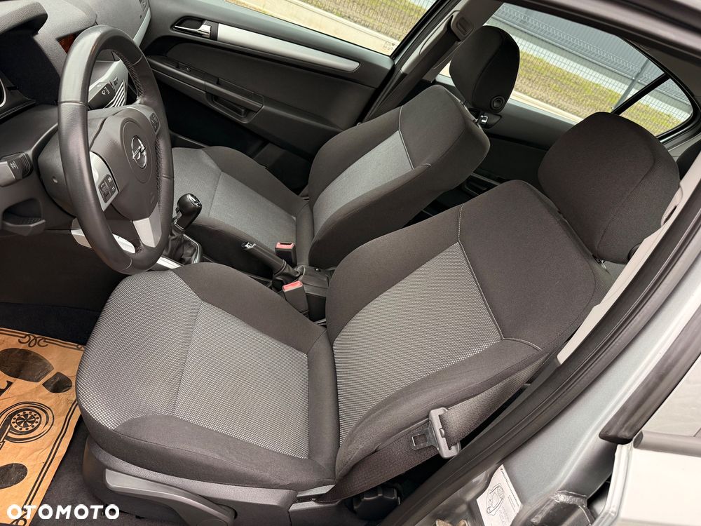 Opel Astra 1.6 Edition - 23