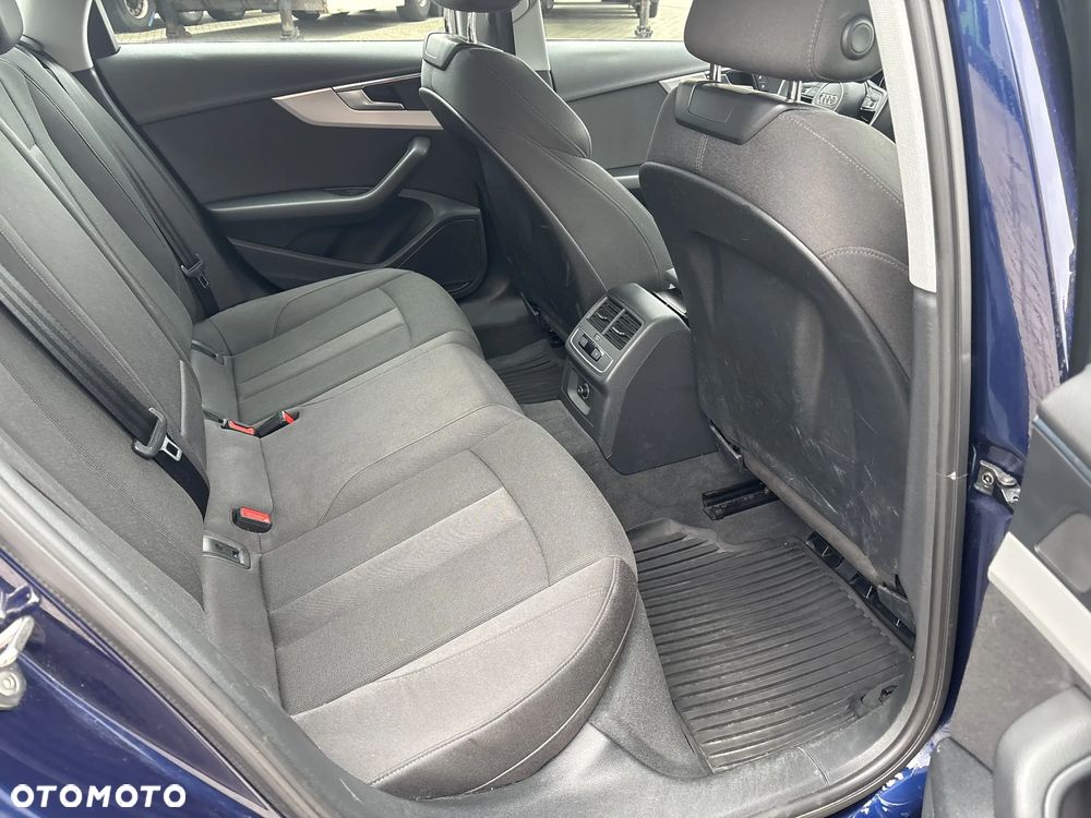 Audi A4 Avant 35 TDI mHEV S tronic - 15