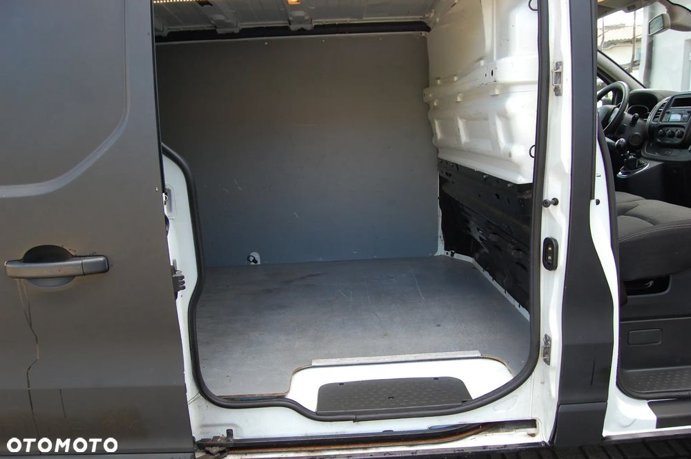 Renault Trafic Vivaro NV300 - 12