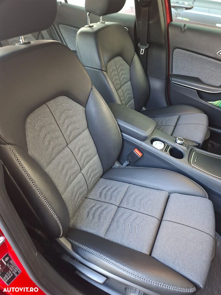 Mercedes-Benz GLA - 13