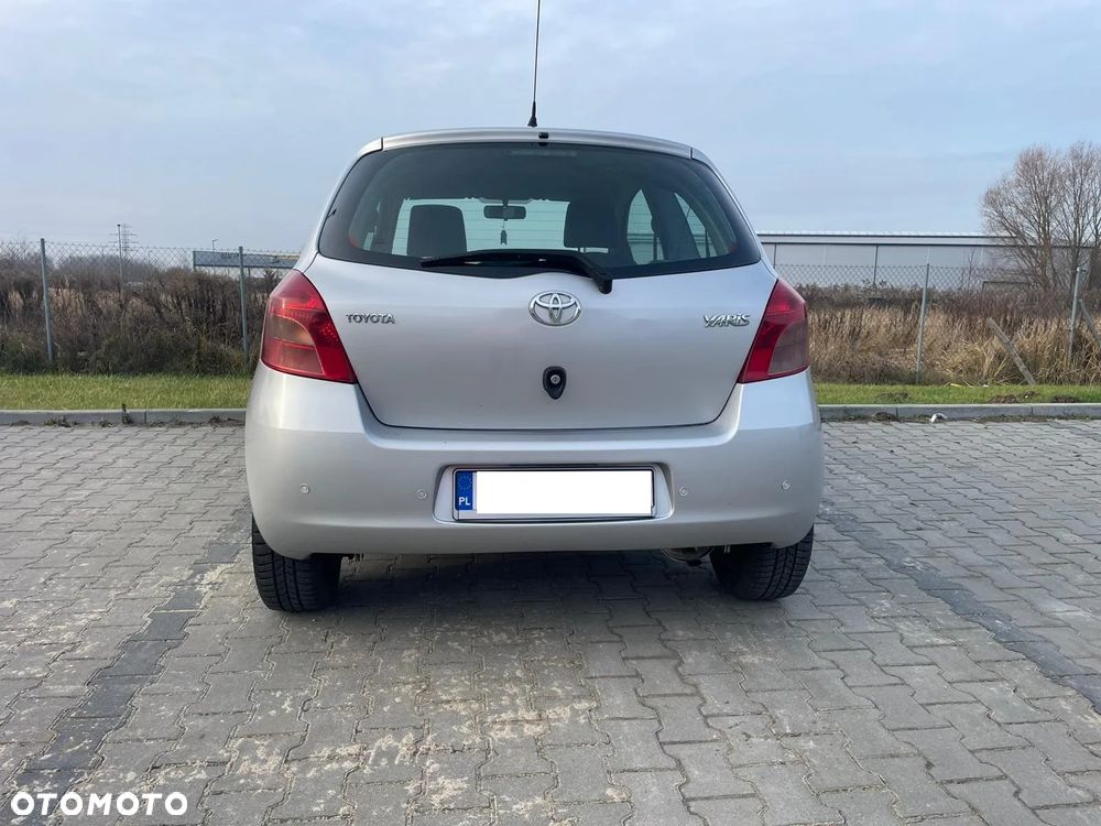 Toyota Yaris 1.0 Terra - 7