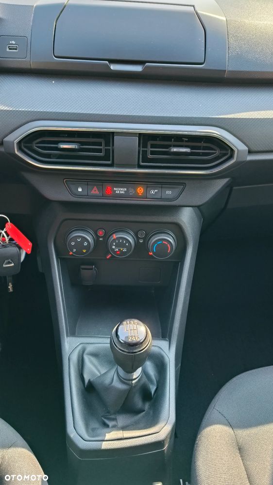 Dacia Sandero TCe 90 Comfort - 27