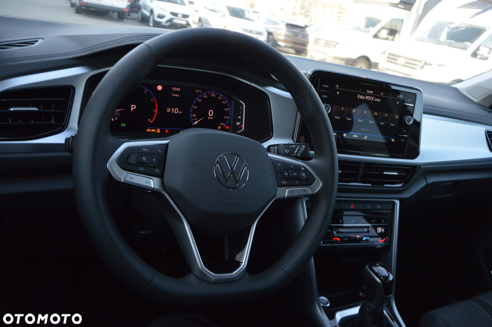 Volkswagen T-Roc - 9