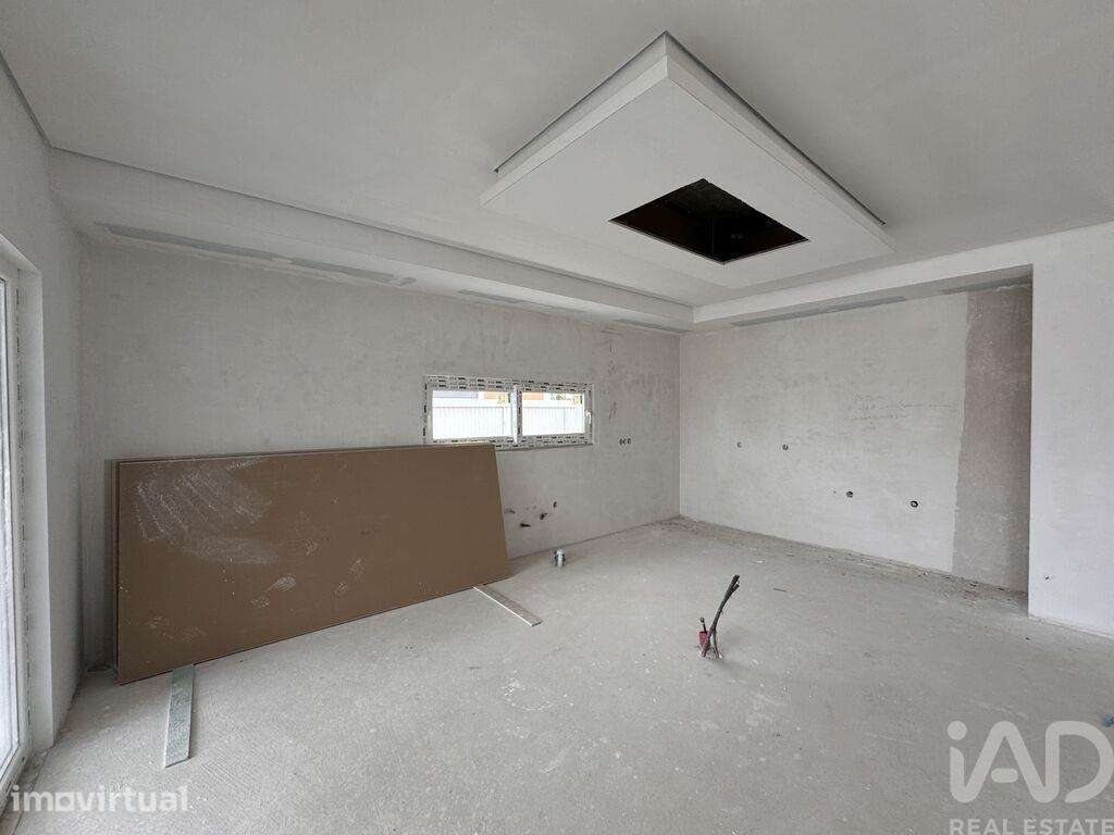 Casa / Villa T4 em Azeitão (São Lourenço e São Simão) de 580,00 m2 - Grande imagem: 3/8