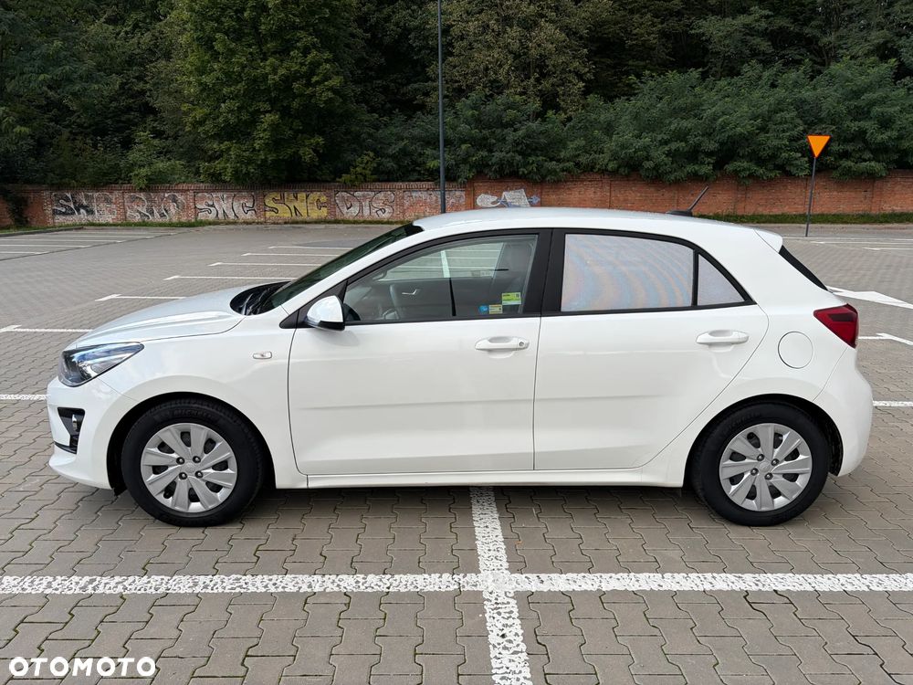 Kia Rio - 8