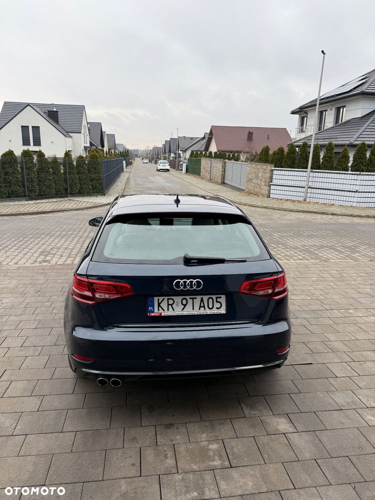 Audi A3 Sportback 2.0 TDI S tronic - 4