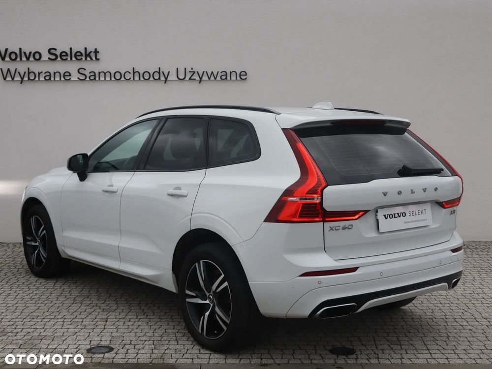 Volvo XC 60 B5 B AWD R-Design - 3