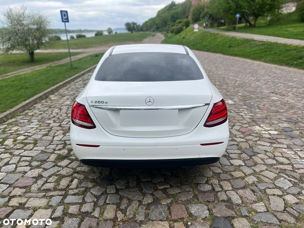 Mercedes-Benz Klasa E 200 d 9G-TRONIC - 5
