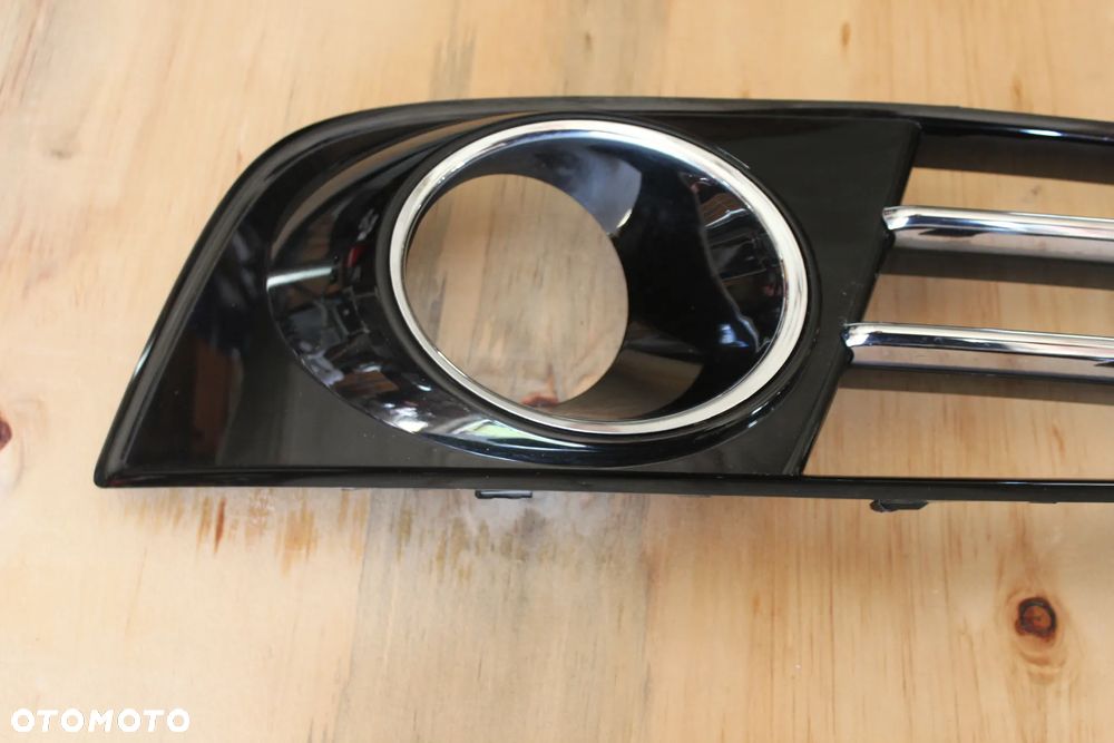 KRATKA ZDERZAKA LEWA AUDI A8 D4 4M0807679H 2014 - 3