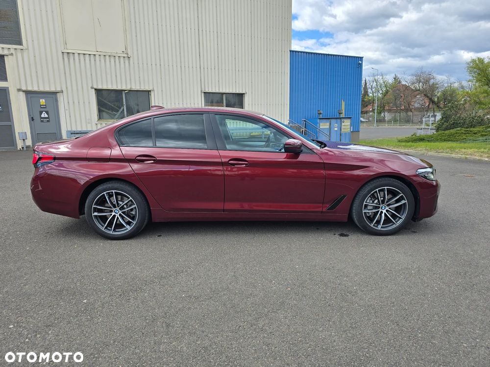 BMW Seria 5 530i xDrive mHEV Luxury Line - 3